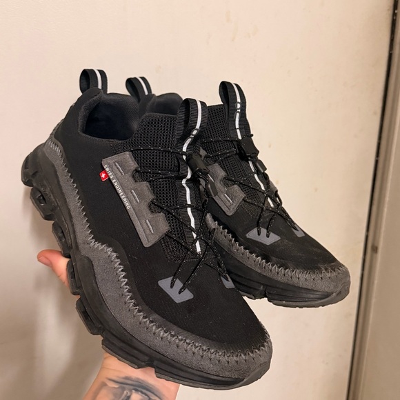 On Cloudaway Running Black Athletic Shoes - Picture 1 of 5